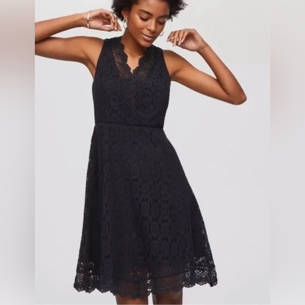 LOFT BLACK LACE DRESS SIZE 4 NWT‎